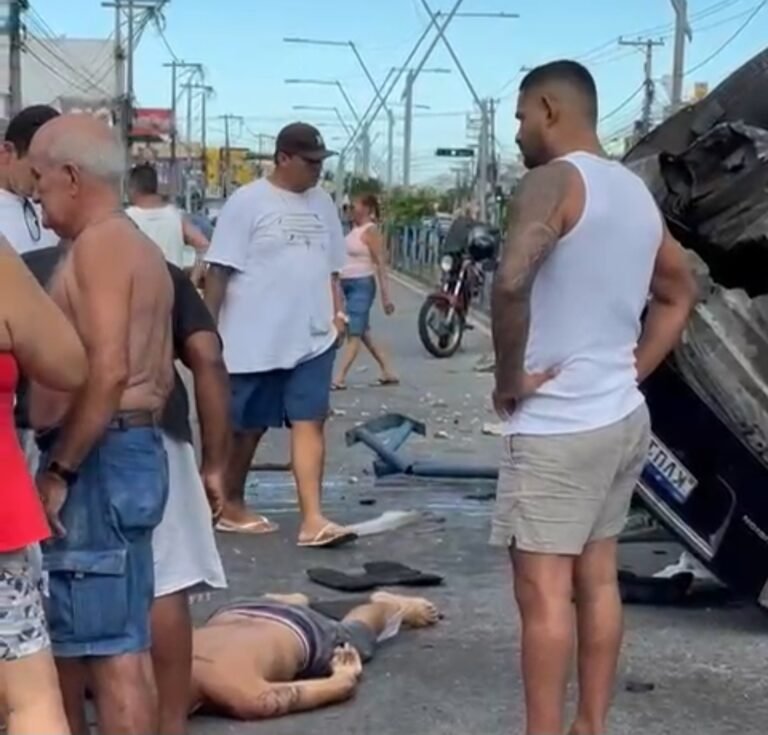 Acidente na Av. 28 de Março deixa dois feridos na tarde de domingo de Páscoa