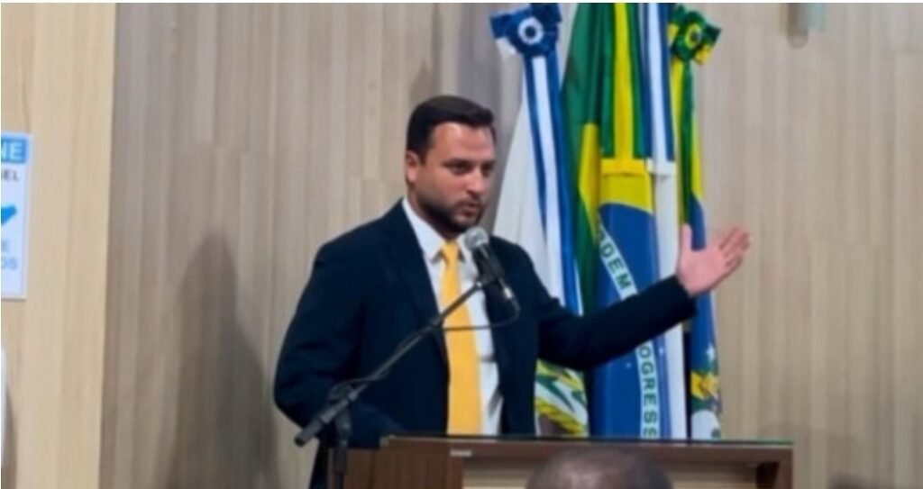 Dudu Azevedo assume liderança do governo Frederico Paes na Câmara de Campos