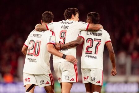 Flamengo busca empate no fim e evita derrota para o Athletico pelo Brasileirão