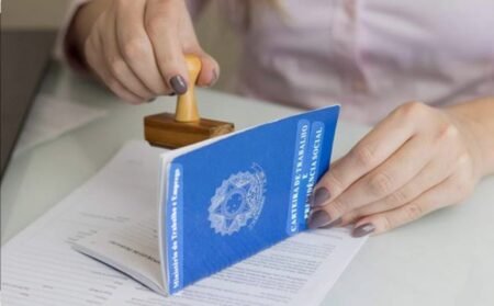 SJB abre semana com quase 400 vagas de emprego