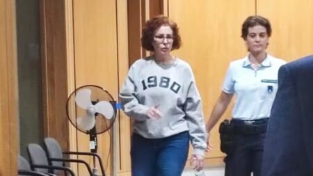 Moraes determina medidas para extradição de Carla Zambelli da Itália para o Brasil