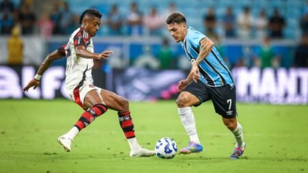 Flamengo visita o Grêmio em duelo importante pela parte de cima do Brasileirão