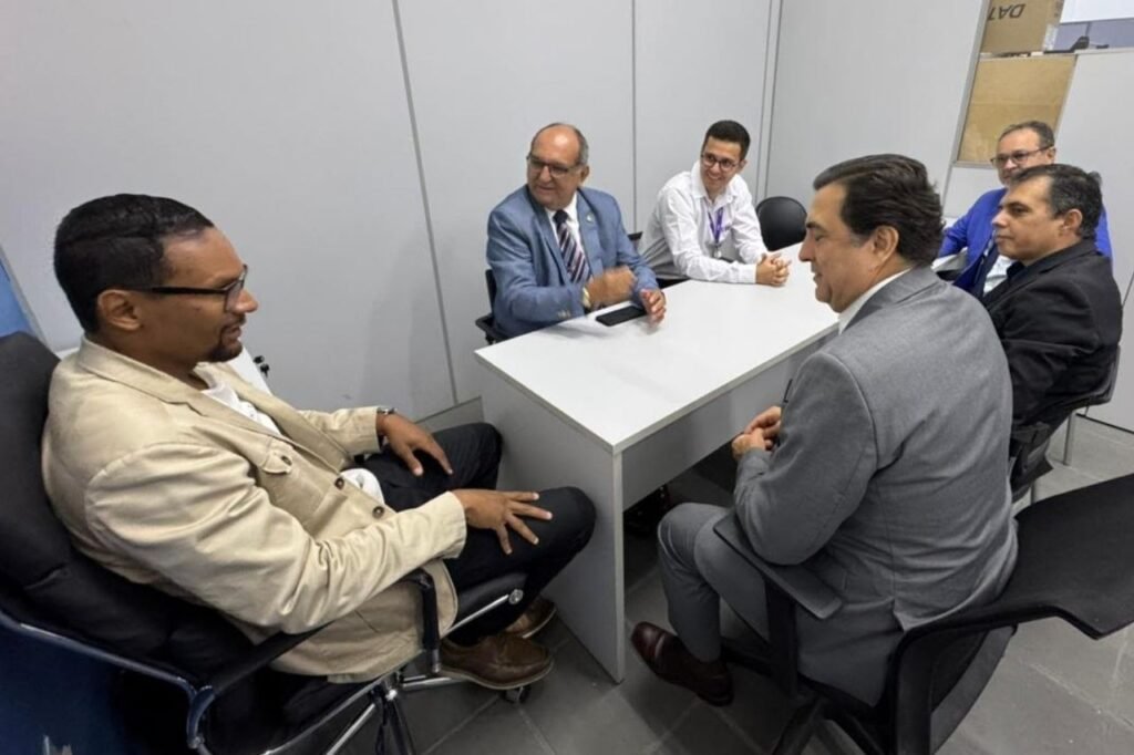 Campos articula projeto para ampliar qualificação profissional e empregabilidade de jovens