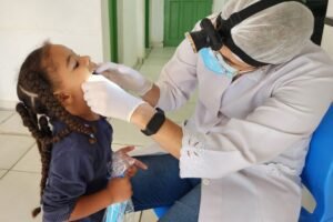 Projeto leva saúde bucal e vacinação ao Imbé