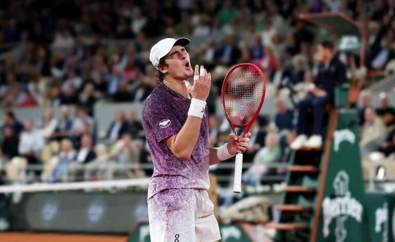 João Fonseca se despede de Roland Garros após campanha histórica nas quartas de final