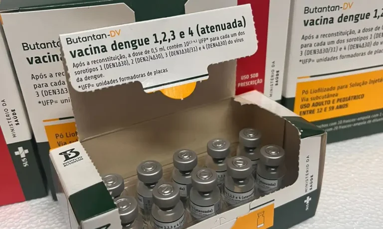 Ministério da Saúde suspende vacinação contra dengue com imunizante do Butantan