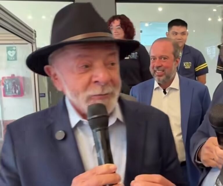 Lula reage ao tarifaço de Trump e reafirma: “O Brasil não está à venda”