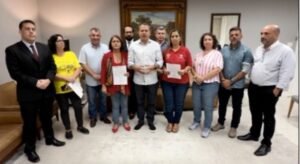 Frederico Paes anuncia complemento salarial para professores da rede municipal de Campos