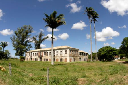 Prefeitura inicia recuperação do Solar dos Airizes com escoramento da estrutura