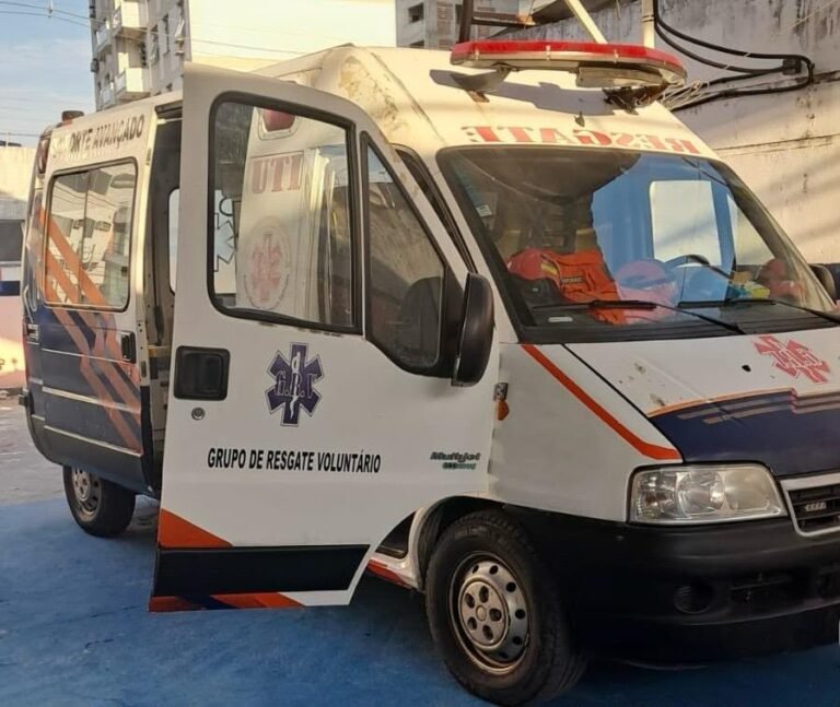 Ambulância do Grupo de Resgate Voluntário volta à operação após parceria para recuperação