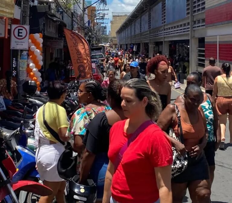 Comércio de Campos poderá funcionar no feriado do Santíssimo Salvador