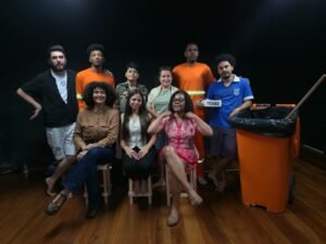 Espetáculo “RUA” leva histórias sobre família, trabalho e afetos ao palco do Casarão
