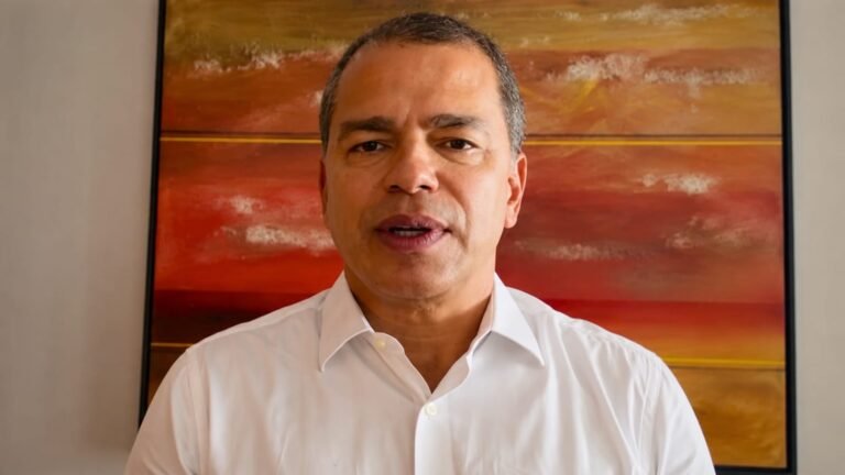 Campos homologa concurso da Educação com previsão de mil profissionais convocados