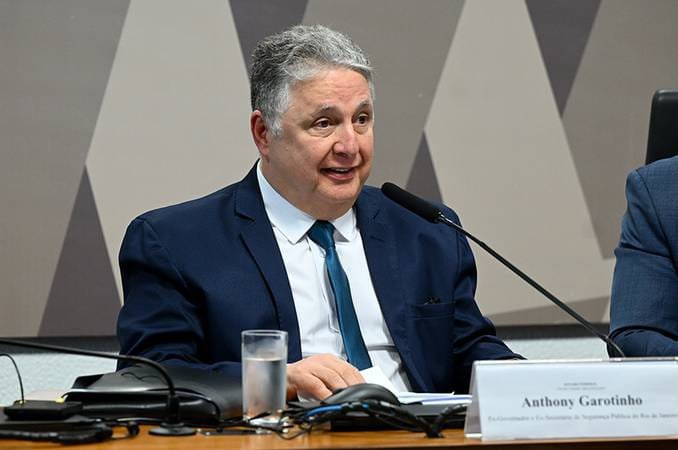 TRE-RJ suspende horário eleitoral de Garotinho e determina retirada imediata de propaganda