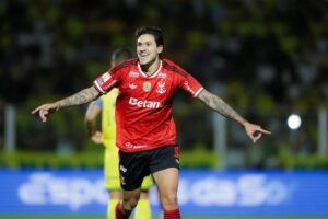 Flamengo goleia o Mirassol por 5 a 1 e encosta na liderança do Brasileirão