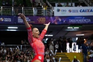Rebeca Andrade volta a disputar etapa da Copa do Mundo de ginástica após dois anos e meio