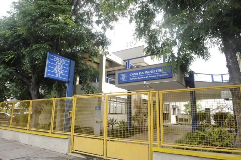 Firjan Senai oferece cursos gratuitos de qualificação profissional em Campos