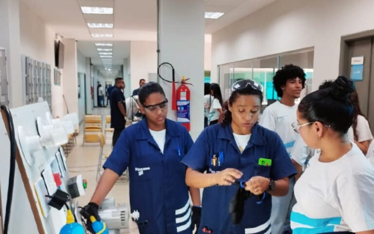 Firjan SENAI Campos oferece 325 vagas gratuitas em cursos de qualificação profissional