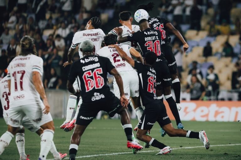 Fluminense e Vasco decidem vaga nas quartas da Copa do Brasil