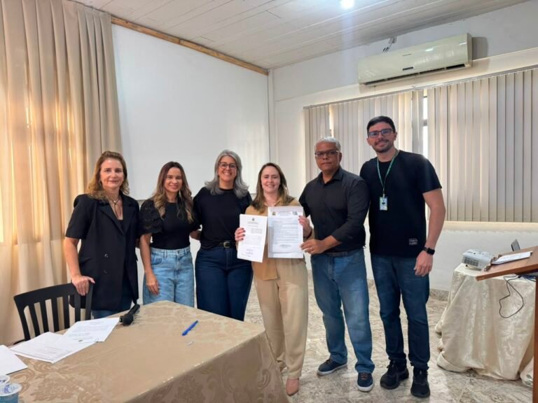 Novos servidores da Educação tomam posse em Itaperuna