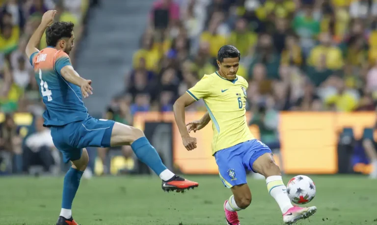 Rayan marca no fim, e Brasil empata com a Austrália no primeiro jogo após a Copa