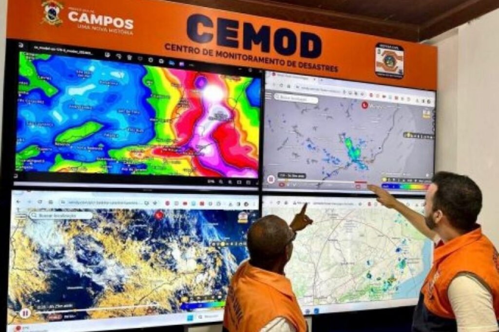 Campos entra em alerta para ventos fortes e ressaca com ondas de até 3 metros