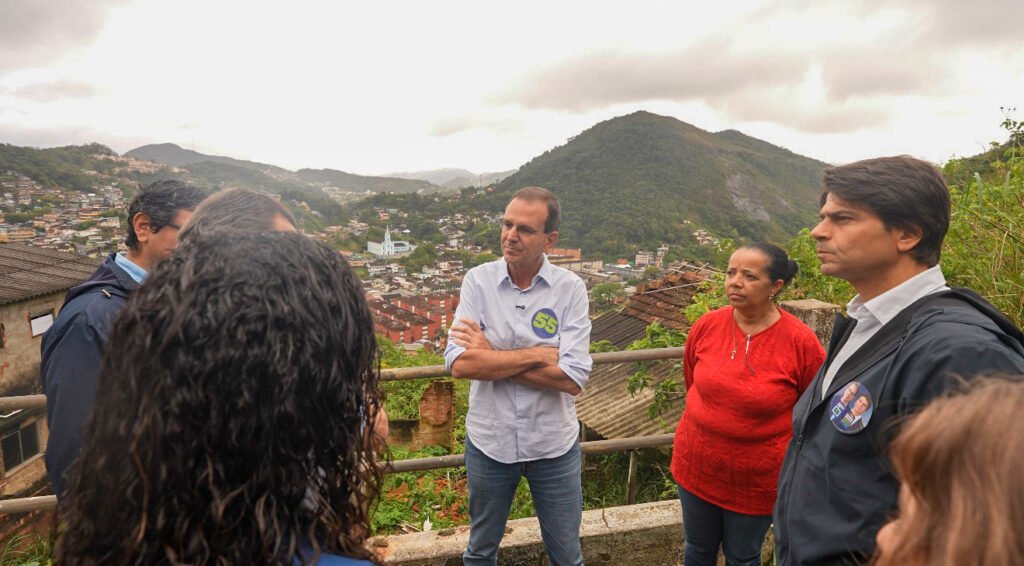 Em Petrópolis, Eduardo Paes promete construir cinco Centros de Operações para monitorar catástrofes naturais e prevenir enchentes e deslizamentos em todo o estado