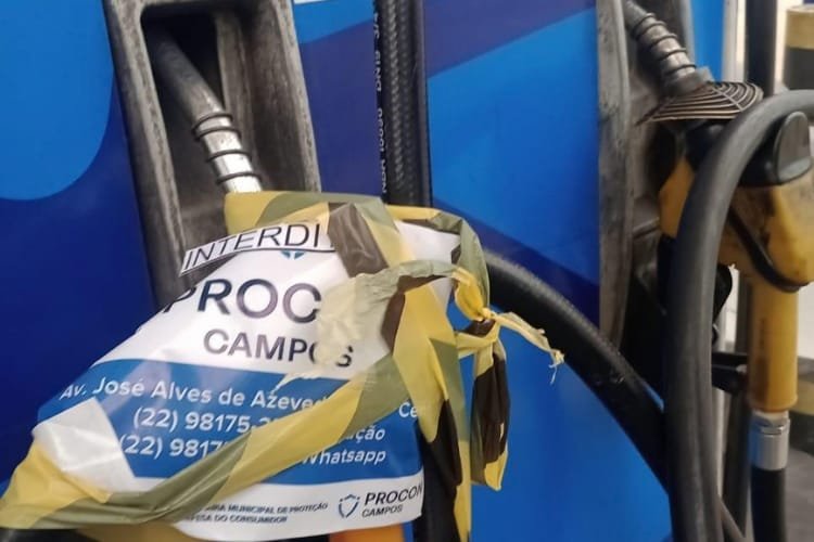 Procon interdita bombas de gasolina aditivada em posto de Campos