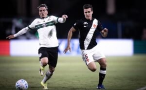 Vasco recebe o Coritiba em busca de pontos para sair da zona de rebaixamento