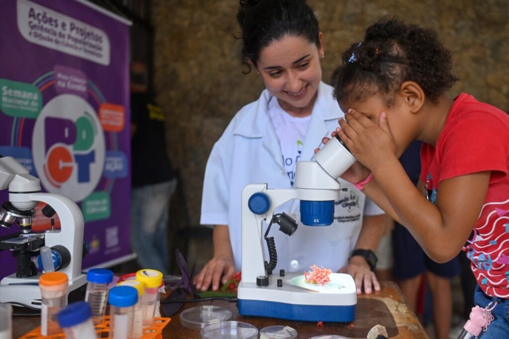 Projeto da Prefeitura e Uenf leva ciência a crianças e adolescentes em abrigos de Campos