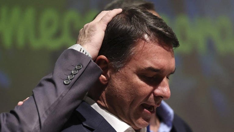 Empresário mexicano afirma que Flávio Bolsonaro chegou aos EUA; viagem não foi confirmada oficialmente