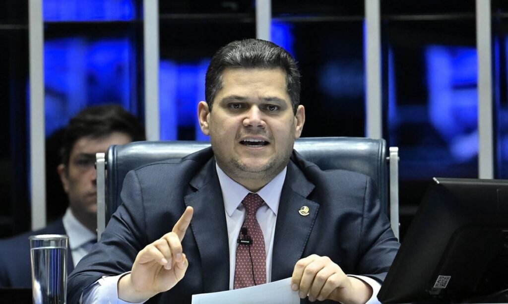 Senado prevê votação da PEC que acaba com escala 6×1 em 15 de outubro