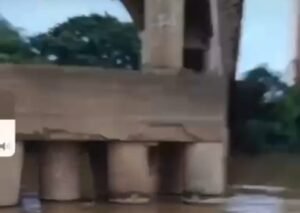 Moradores denunciam rachaduras e possível rebaixamento na Ponte da Lapa, em Campos