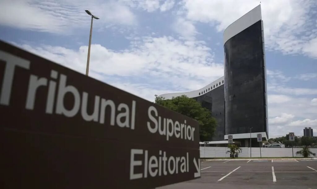 Decisão do TSE sobre votos de Garotinho pode dar vitória a Douglas Ruas no 1º turno
