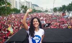 UNE destaca mobilização estudantil em defesa da democracia e da educação